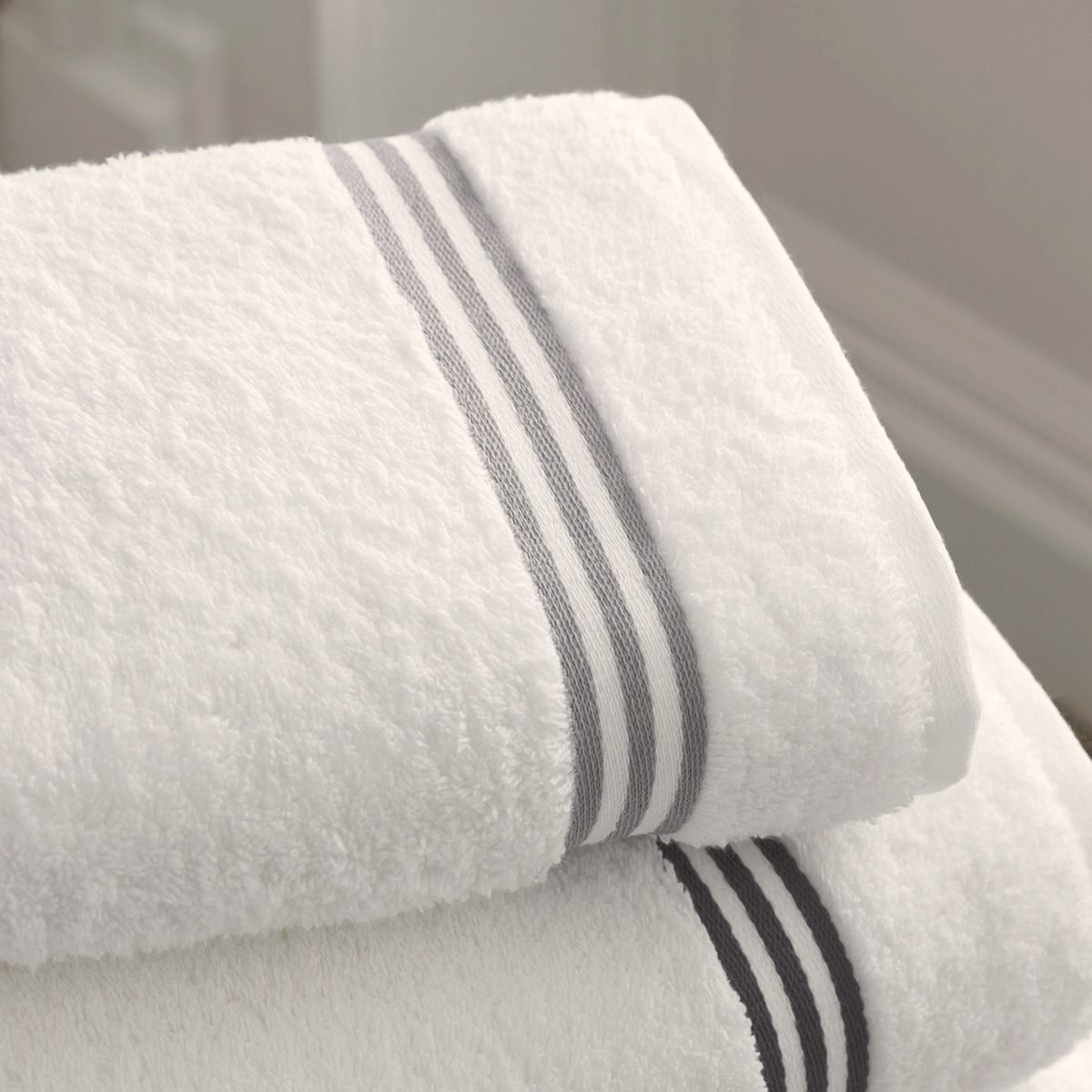 Hotel Stripe Bath Towel